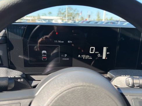 Certified 2025 Nissan Kicks SV image 17