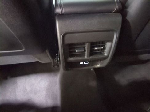 Certified 2024 Cadillac XT4 Premium Luxury image 20