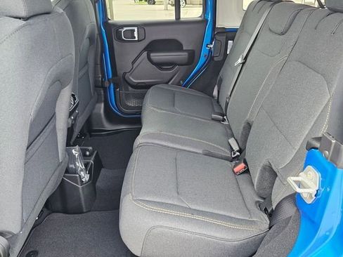 Certified 2025 Jeep Wrangler Unlimited Sport image 10