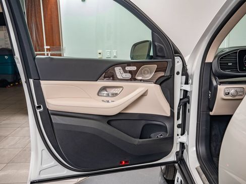 New 2026 Mercedes-Benz GLS 450 4MATIC image 28