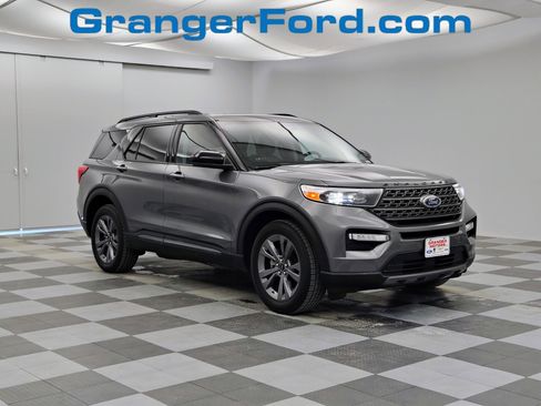 Used 2022 Ford Explorer XLT w/ Equipment Group 202A image 1
