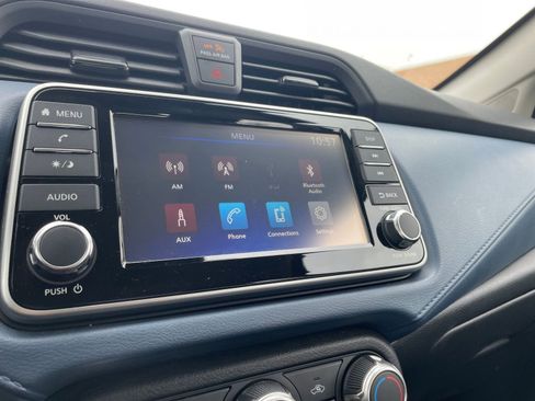 Used 2025 Nissan Versa SV image 20