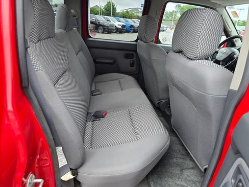 Used 2002 Nissan Frontier SE AWD/4WD image 12