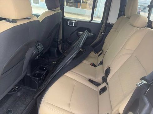 Used 2020 Jeep Gladiator Sport w/ Quick Order Package 24S AWD/4WD image 11
