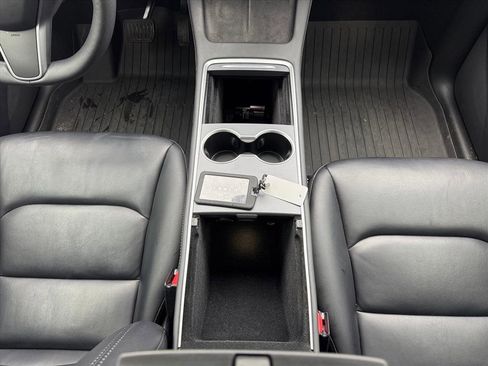 Used 2023 Tesla Model Y Long Range image 16