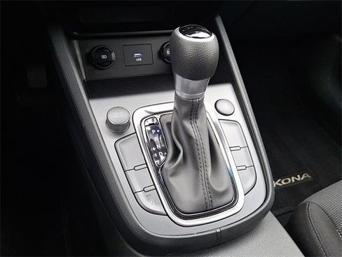 Certified 2023 Hyundai Kona SEL image 14