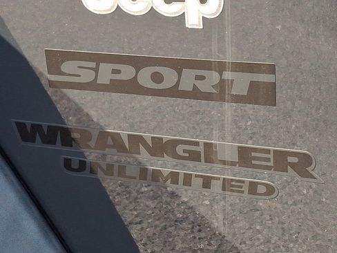 Used 2016 Jeep Wrangler Unlimited Sport image 30