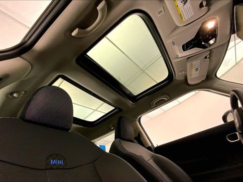 Certified 2025 MINI Cooper S image 26