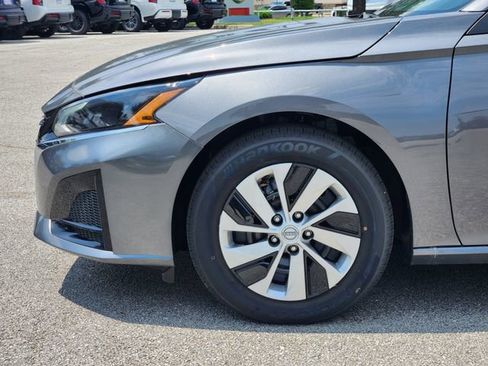 New 2025 Nissan Altima 2.5 S image 5