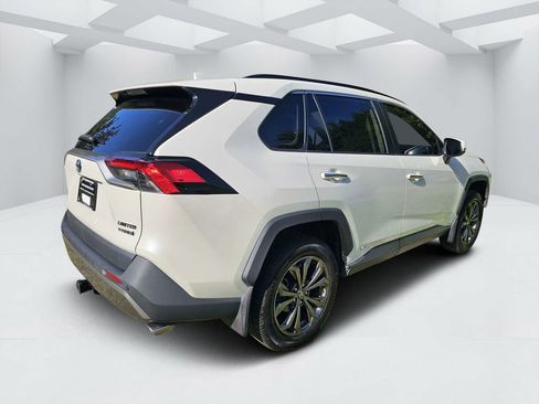 Used 2022 Toyota RAV4 Limited AWD/4WD image 3