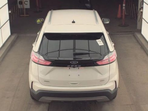 Used 2024 Ford Edge SEL w/ Convenience Package image 4