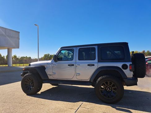 Used 2020 Jeep Wrangler Unlimited Sport S image 6