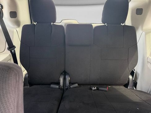 Used 2011 Dodge Grand Caravan Crew w/ Entertainment Group 1 FWD image 35