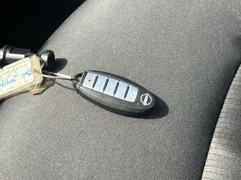 Used 2025 Nissan Altima 2.5 SV image 26