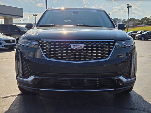 Used 2024 Cadillac XT6 Premium Luxury w/ Technology Package AWD/4WD image 8