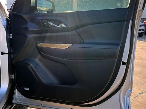 Used 2017 GMC Acadia Denali image 22