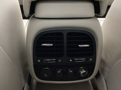 Used 2004 Jaguar XJ8 image 43