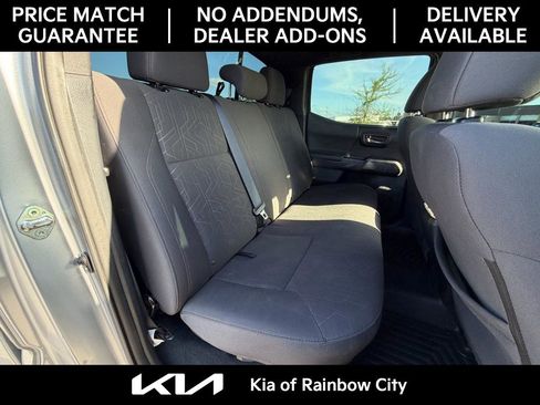 Used 2018 Toyota Tacoma TRD Sport image 18