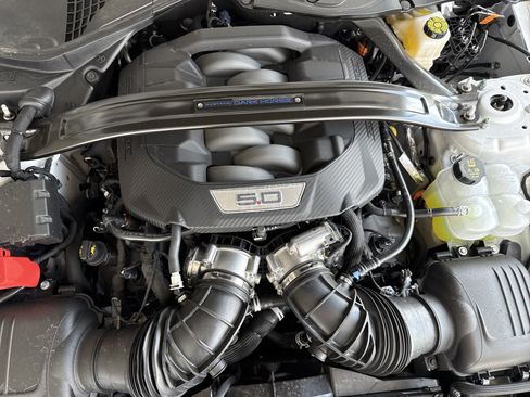 New 2025 Ford Mustang Dark Horse image 7