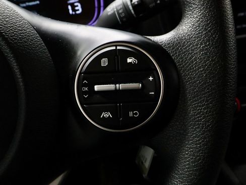 Used 2025 Kia Soul LX image 28