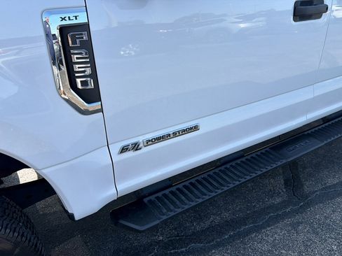 Used 2019 Ford F250 XLT w/ XLT Value Package AWD/4WD image 5