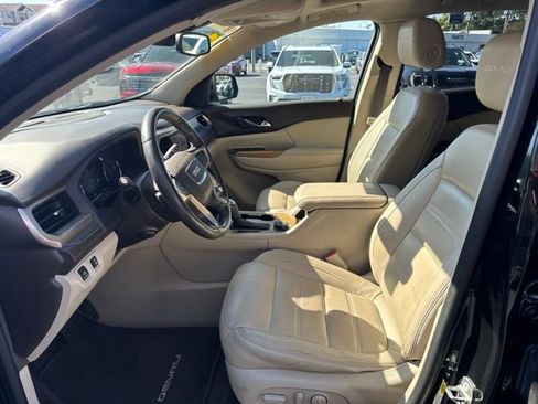Used 2017 GMC Acadia Denali w/ Technology Package AWD/4WD image 10