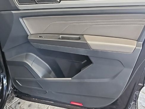 Used 2022 Volkswagen Atlas SE image 11