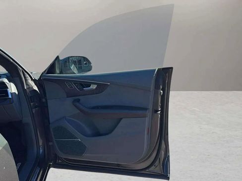 Used 2021 Audi Q8 Prestige image 27