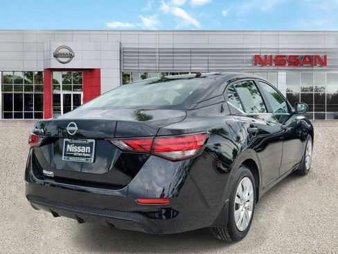 Certified 2025 Nissan Sentra S FWD image 9