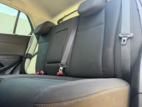 Used 2018 Chevrolet Trax LS AWD/4WD image 9