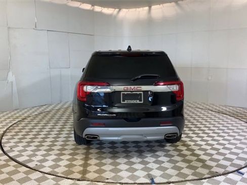 Certified 2023 GMC Acadia SLE w/ LPO, Floor Liner Package image 7