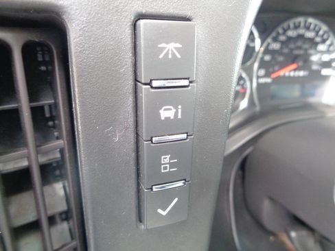 Used 2017 Chevrolet Express 2500 LS image 19