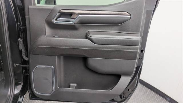 Used 2023 Chevrolet Silverado 1500 LTZ w/ Technology Package RWD image 19