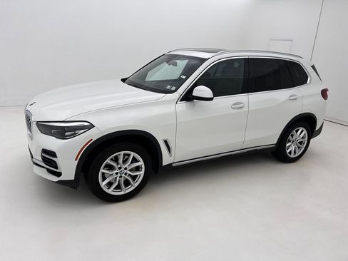Certified 2022 BMW X5 xDrive40i w/ Luxury Seating Package image 5