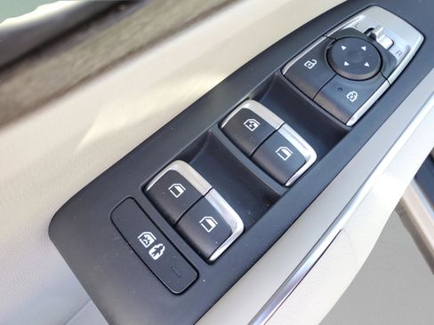 Certified 2023 Kia Sorento EX image 18