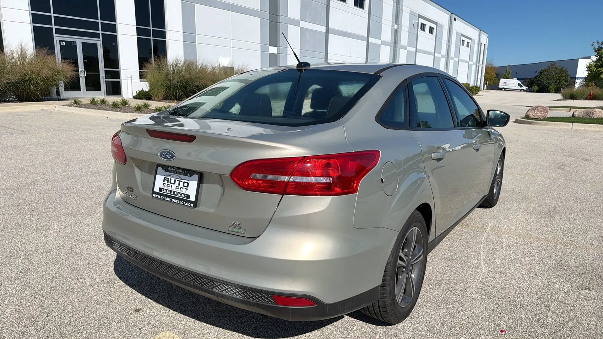 Used 2016 Ford Focus SE FWD image 5