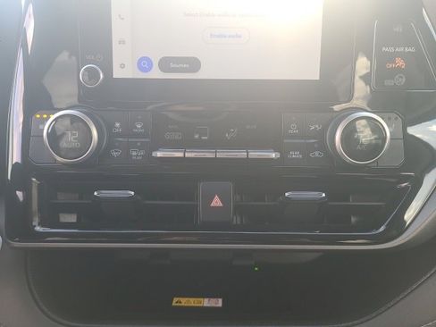 Used 2024 Toyota Highlander XLE image 29