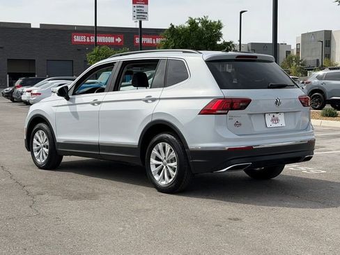 Used 2018 Volkswagen Tiguan SE image 3