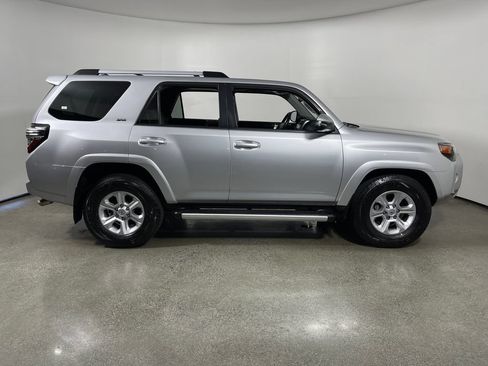 Certified 2022 Toyota 4Runner SR5 Premium w/ Moonroof Package RWD image 2