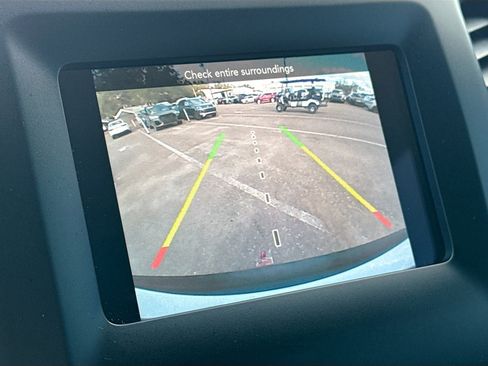 Used 2019 Jeep Cherokee Latitude Plus w/ Comfort/Convenience Group image 30