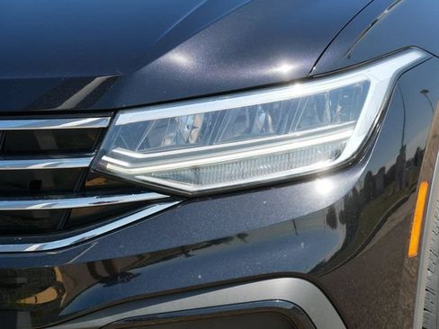 Certified 2022 Volkswagen Tiguan SE AWD/4WD image 10