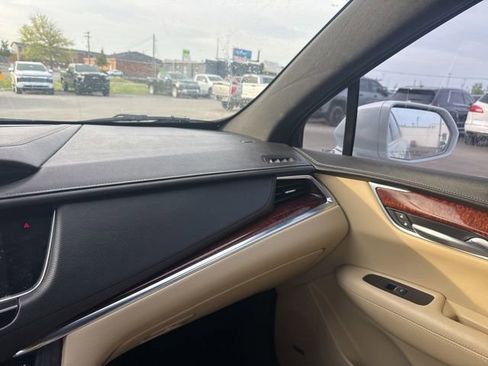 Used 2019 Cadillac XT5 Luxury image 20