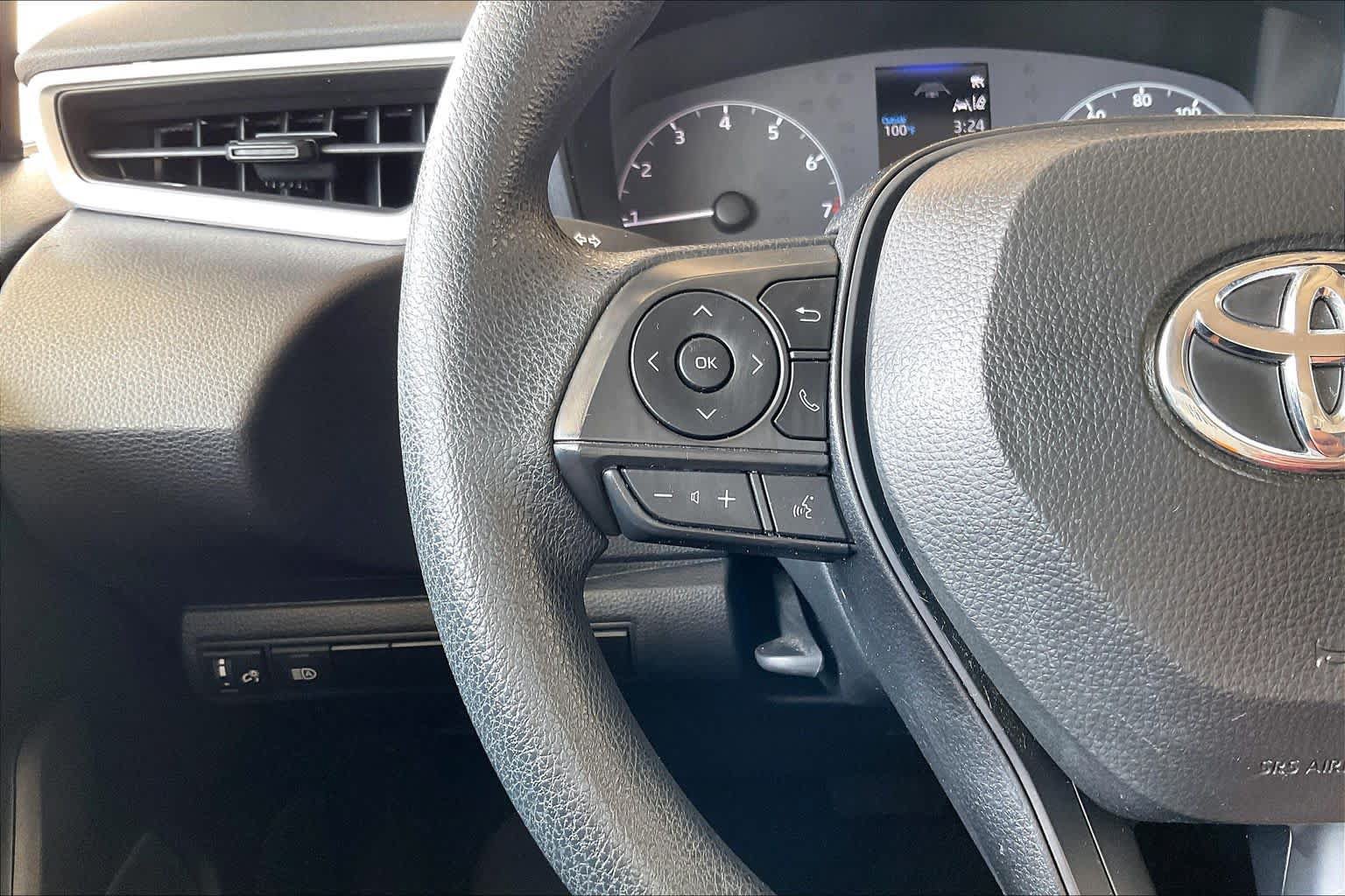 Used 2025 Toyota Corolla LE FWD image 24