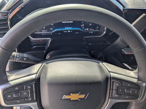 Used 2023 Chevrolet Silverado 1500 LT image 12