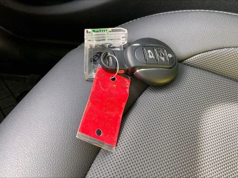 Certified 2024 MINI Cooper 4-Door Hardtop image 14