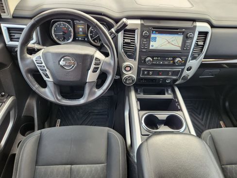Used 2018 Nissan Titan SV w/ SV Convenience Package image 27