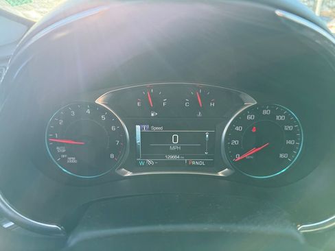 Used 2017 Chevrolet Malibu LT image 8