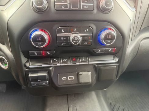 Used 2022 Chevrolet Silverado 3500 LT w/ Convenience Package AWD/4WD image 27