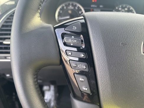 Used 2023 Nissan Armada SL w/ Midnight Edition Package image 18