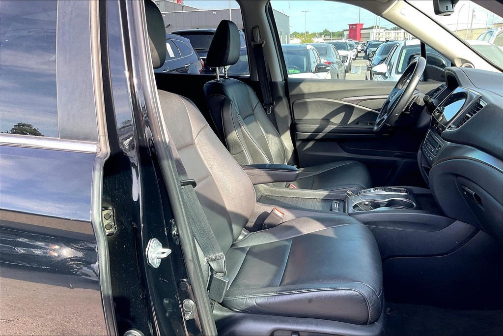 Used 2021 Honda Pilot Special Edition image 9